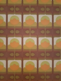 geometrische figuur oranje groen bruin