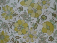 vintage floral wallpaper green white