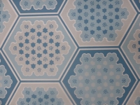 papier peint vintage geometrique hexagones bleu