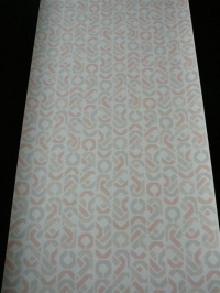 roze grijs beige geometrische figuren in banden