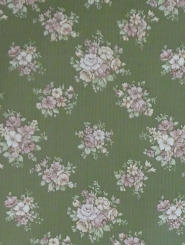 Papier peint vintage petites fleurs rose sur un fond vert