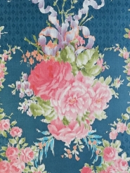 Blauw en roze medaillon met bloem vintage behang