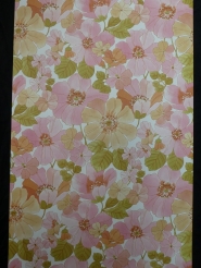 Vintage bloemenbehang roze